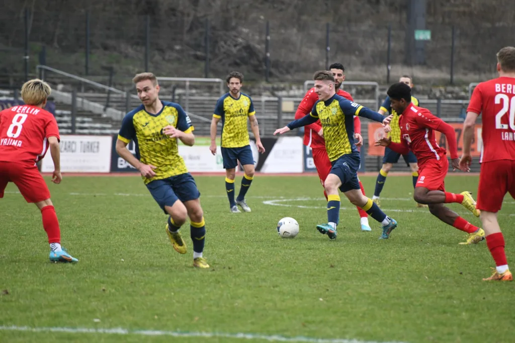 Überraschender Auswärtssieg beim BAK 11