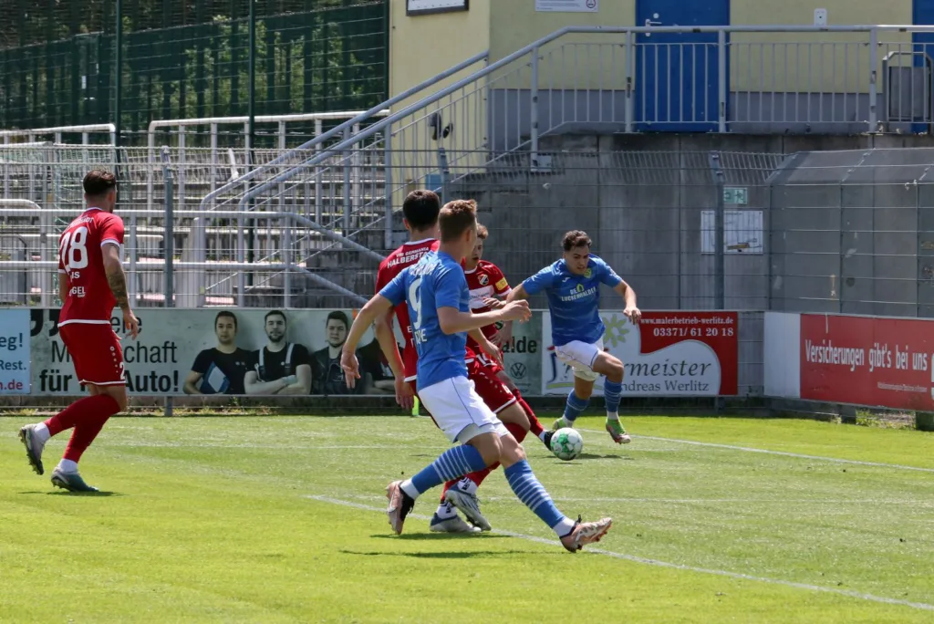 FSV mit 44 Punkten erfolgreich zum Saisonabschluss 9 FSV mit 44 Punkten erfolgreich zum Saisonabschluss 9