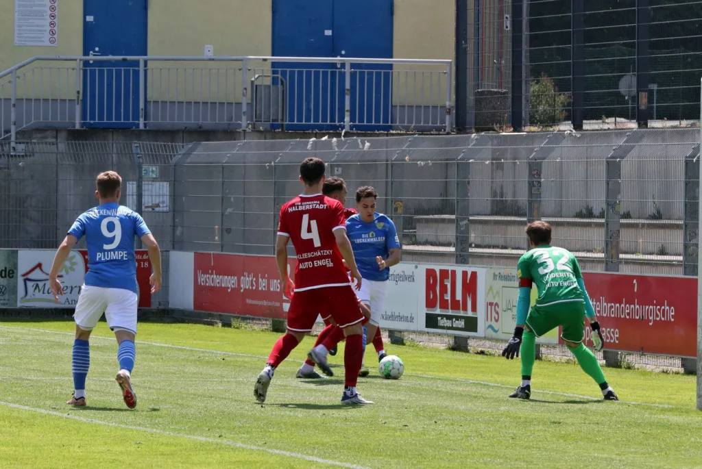 FSV mit 44 Punkten erfolgreich zum Saisonabschluss 10 FSV mit 44 Punkten erfolgreich zum Saisonabschluss 10