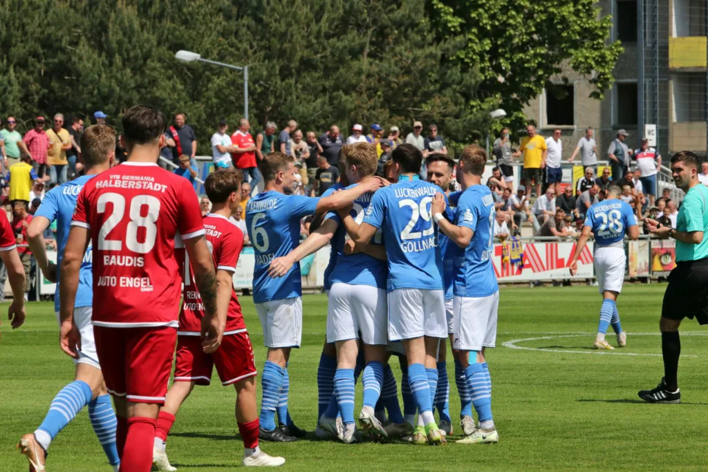 FSV mit 44 Punkten erfolgreich zum Saisonabschluss 17 FSV mit 44 Punkten erfolgreich zum Saisonabschluss 17