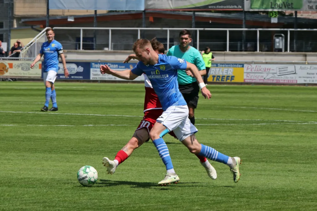 FSV mit 44 Punkten erfolgreich zum Saisonabschluss 24 FSV mit 44 Punkten erfolgreich zum Saisonabschluss 24