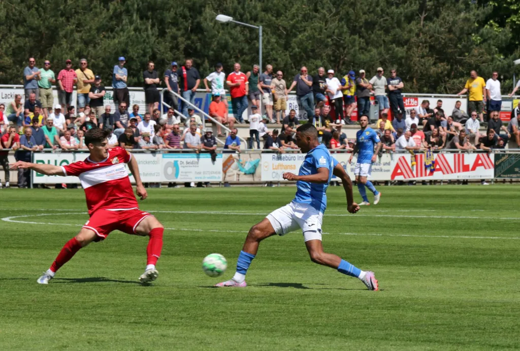 FSV mit 44 Punkten erfolgreich zum Saisonabschluss 28 FSV mit 44 Punkten erfolgreich zum Saisonabschluss 28