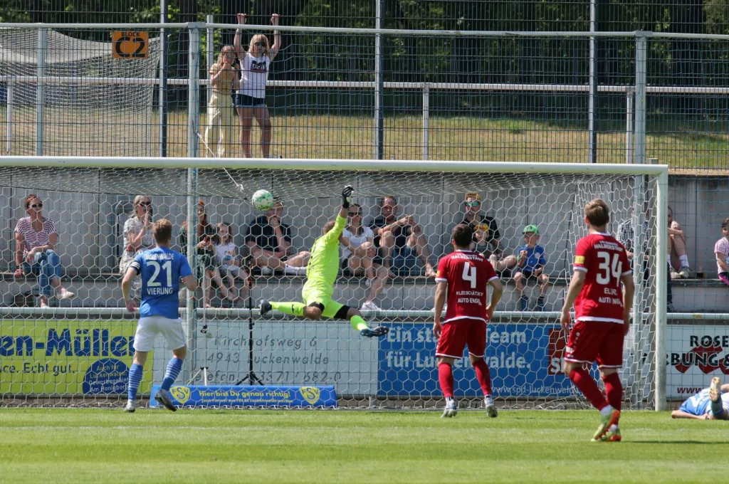 FSV mit 44 Punkten erfolgreich zum Saisonabschluss 34 FSV mit 44 Punkten erfolgreich zum Saisonabschluss 34