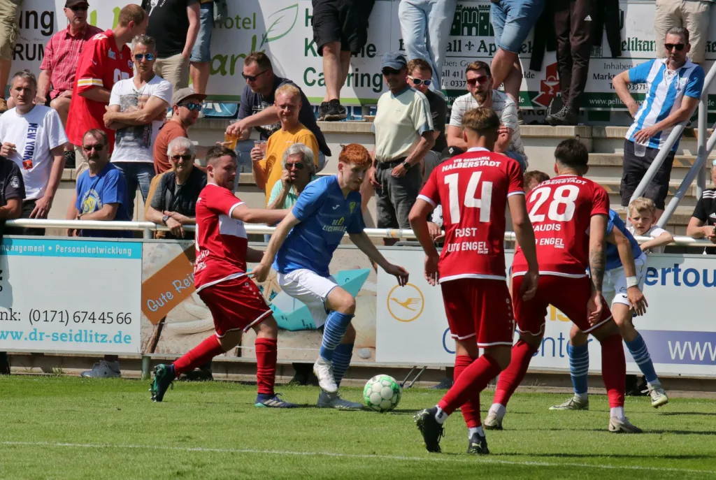 FSV mit 44 Punkten erfolgreich zum Saisonabschluss 41 FSV mit 44 Punkten erfolgreich zum Saisonabschluss 41