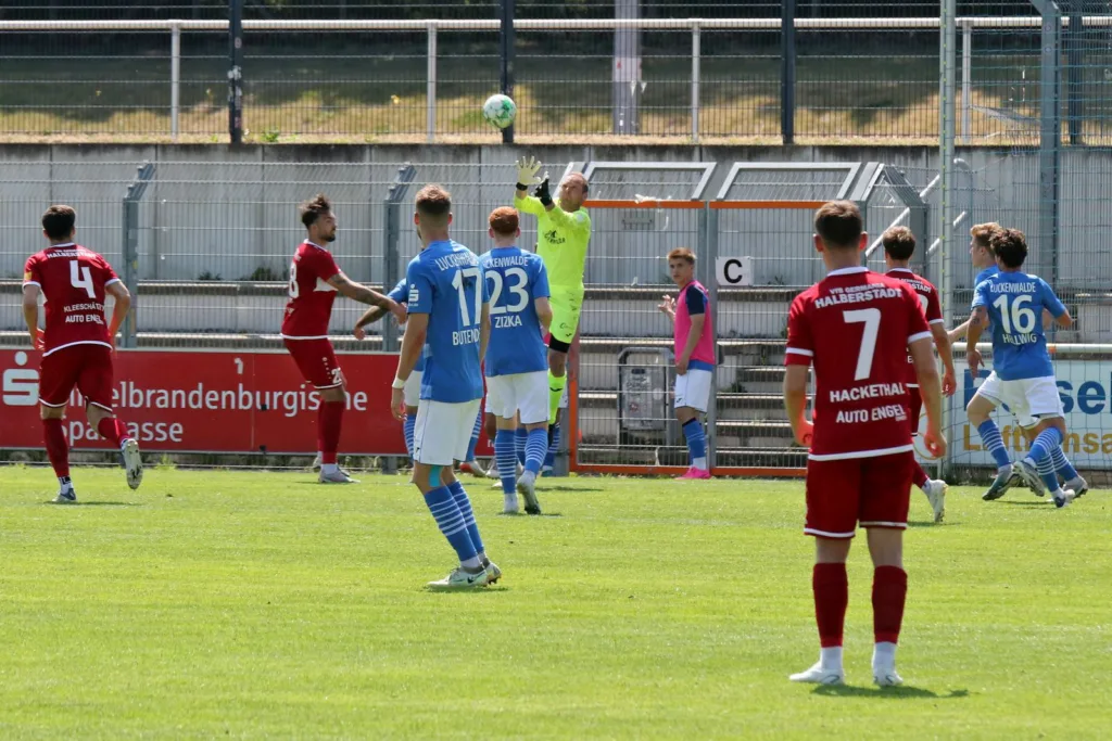 FSV mit 44 Punkten erfolgreich zum Saisonabschluss 42 FSV mit 44 Punkten erfolgreich zum Saisonabschluss 42