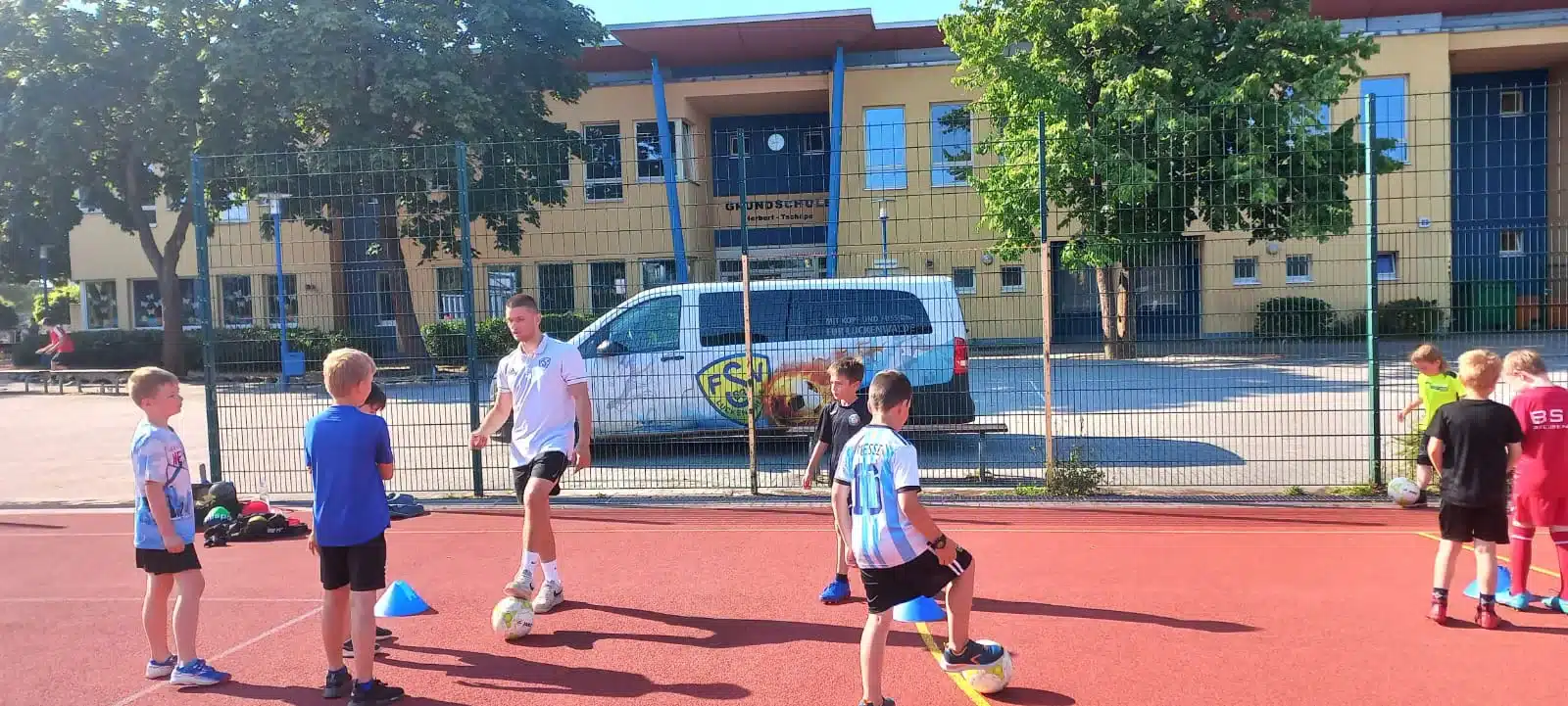 Trainer des FSV 63 unterstützen Schule in Mahlow-Blankenfelde 7 Trainer des FSV 63 unterstützen Schule in Mahlow-Blankenfelde 7