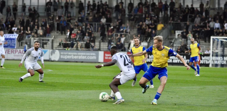 Alles Gute zum Geburtstag unserer Nummer 5 Ian Kroh 1