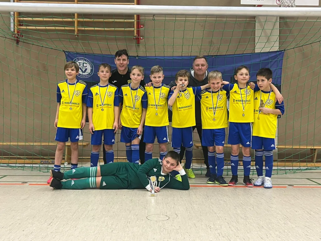 Erfolgreiche Saison der E1-Junioren 11 Erfolgreiche Saison der E1-Junioren 11