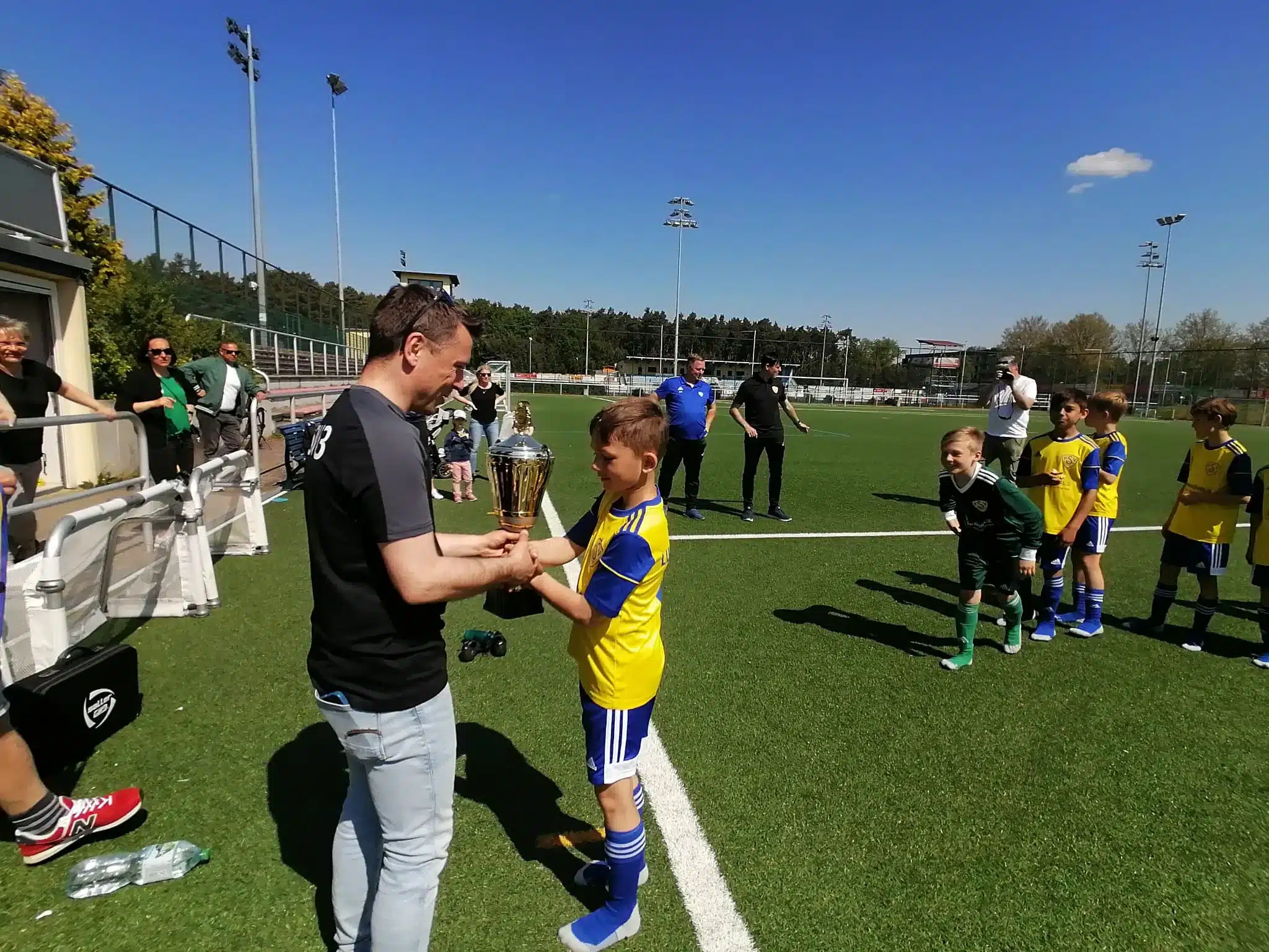 Erfolgreiche Saison der E1-Junioren 3 Erfolgreiche Saison der E1-Junioren 3