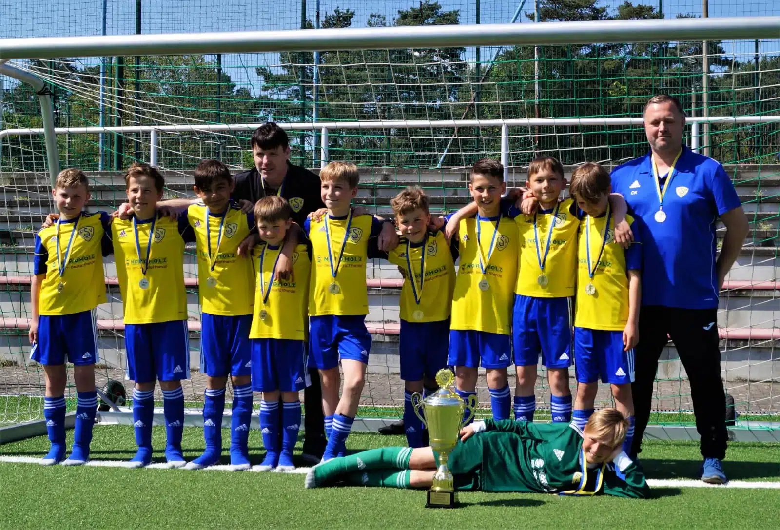 Erfolgreiche Saison der E1-Junioren 5 Erfolgreiche Saison der E1-Junioren 5