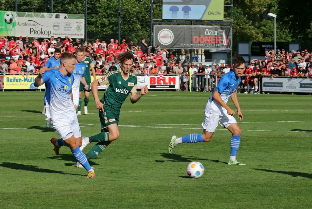 Ein Höhepunkt der bisherigen Zusammenarbeit mit dem 1.FC Union und in der Vorbereitung für den FSV 63 7 Ein Höhepunkt der bisherigen Zusammenarbeit mit dem 1.FC Union und in der Vorbereitung für den FSV 63 6
