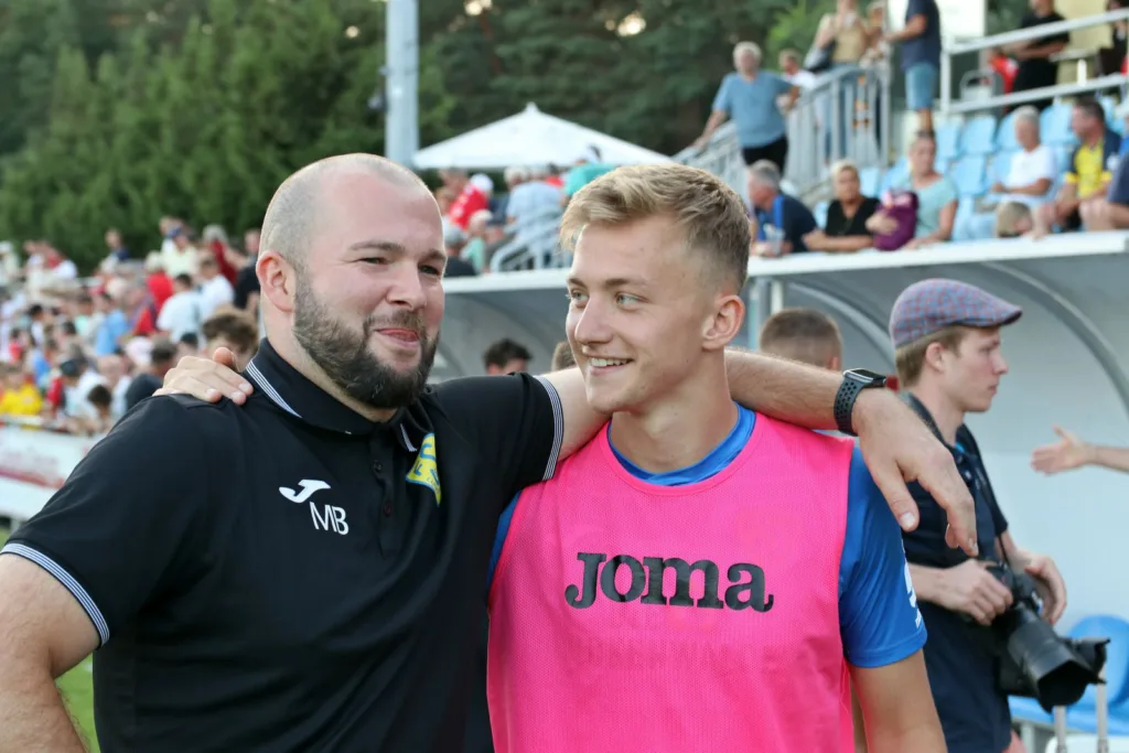 Ein Höhepunkt der bisherigen Zusammenarbeit mit dem 1.FC Union und in der Vorbereitung für den FSV 63 35 Ein Höhepunkt der bisherigen Zusammenarbeit mit dem 1.FC Union und in der Vorbereitung für den FSV 63 34