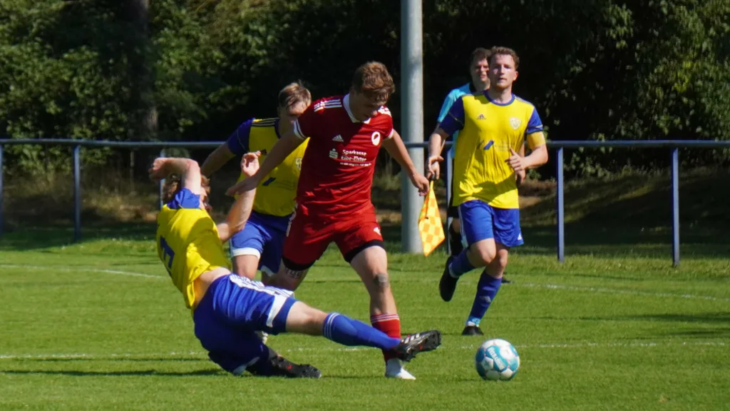 FSV Zweite unterliegt in letzter Minute gegen Hohenleipisch 10 FSV Zweite unterliegt in letzter Minute gegen Hohenleipisch 10