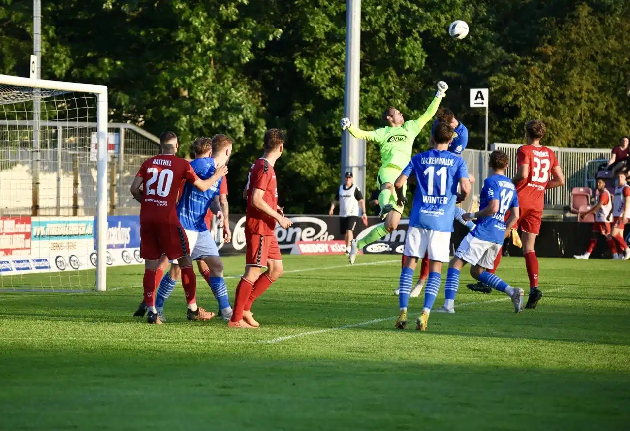 Arbeitssieg der berufstätigen Luckenwalder Regionalligakicker 12