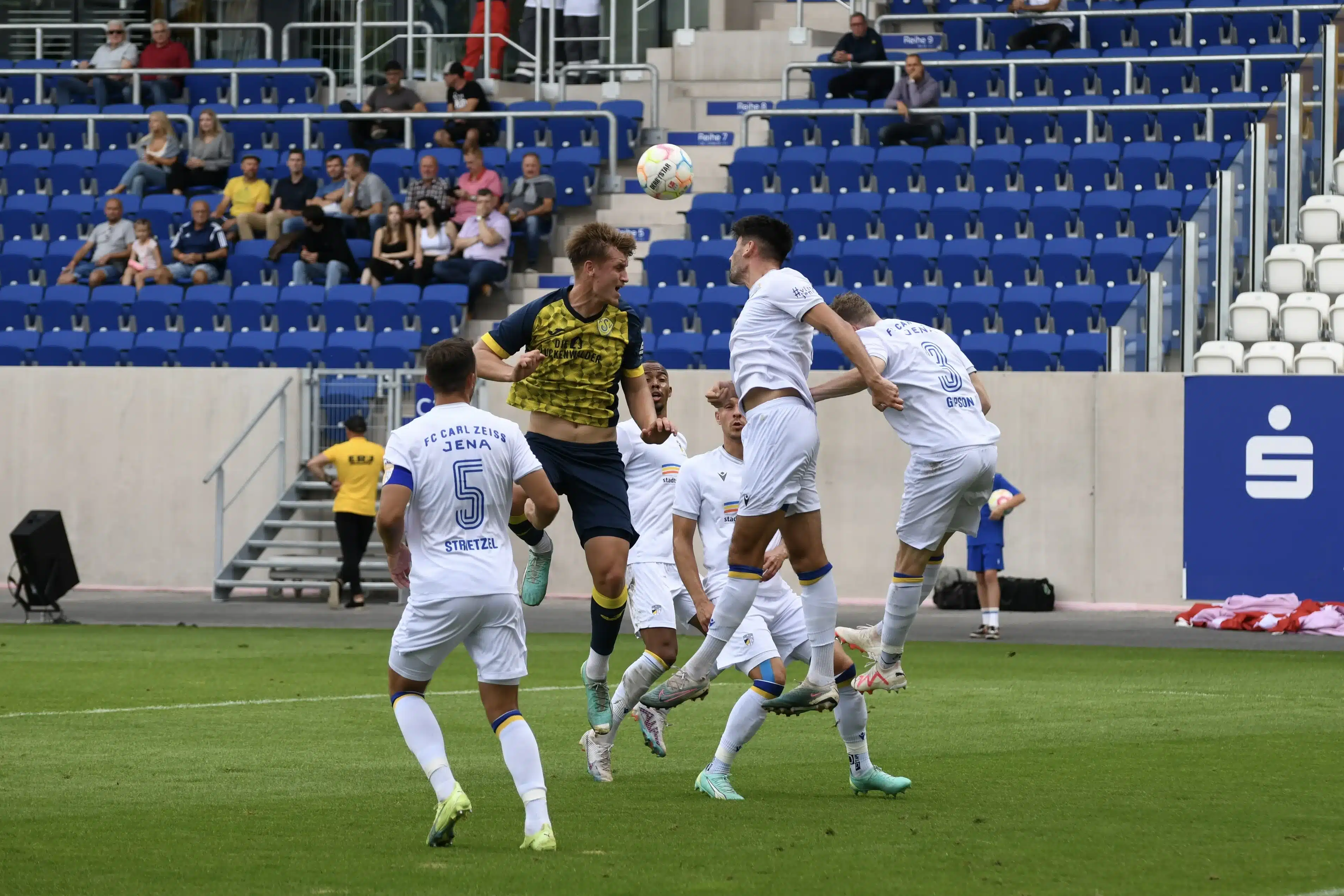 FSV 63 baut den FC Carl Zeiss Jena auf 10 FSV 63 baut den FC Carl Zeiss Jena auf 10
