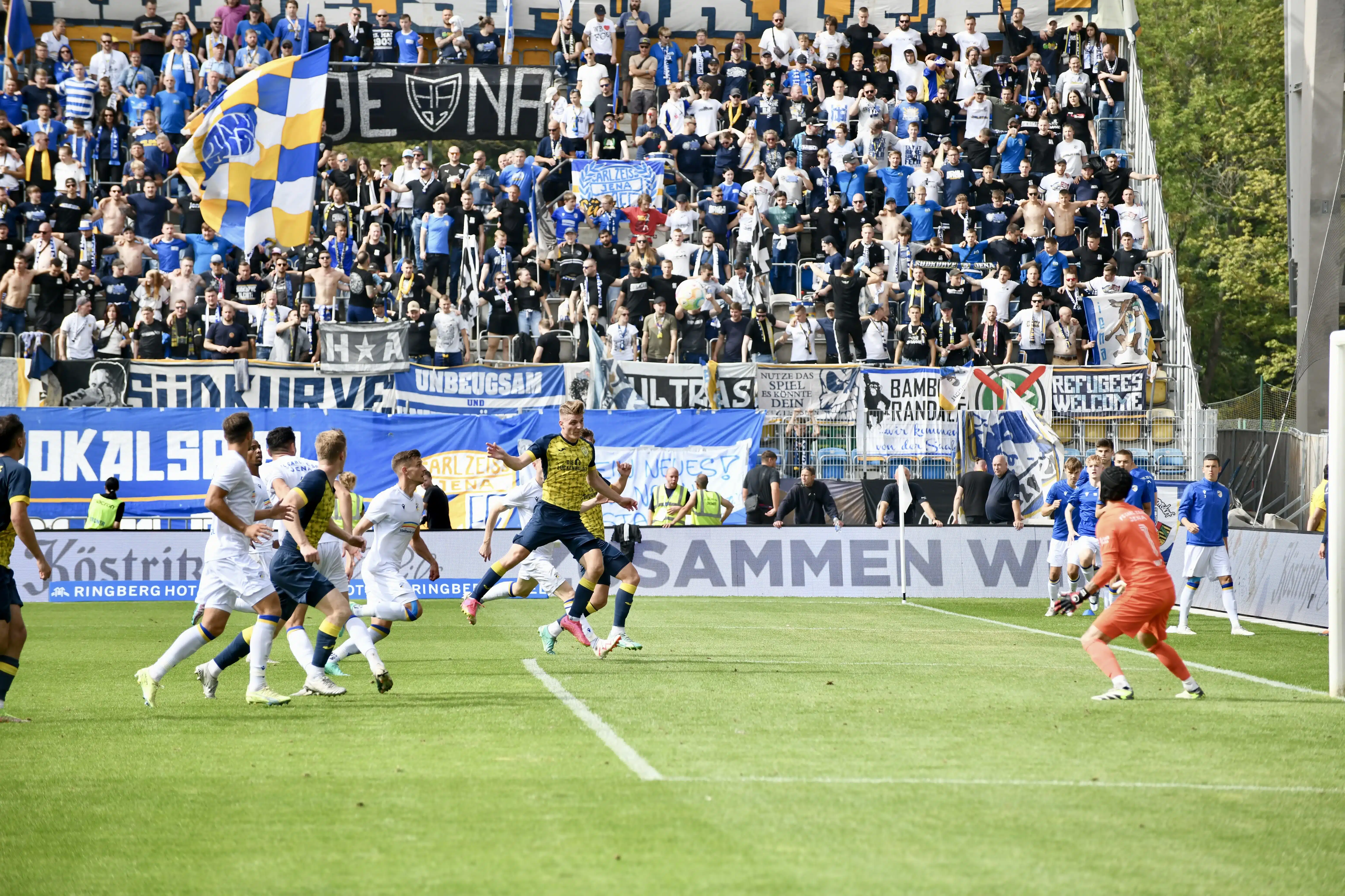 FSV 63 baut den FC Carl Zeiss Jena auf 26 FSV 63 baut den FC Carl Zeiss Jena auf 26