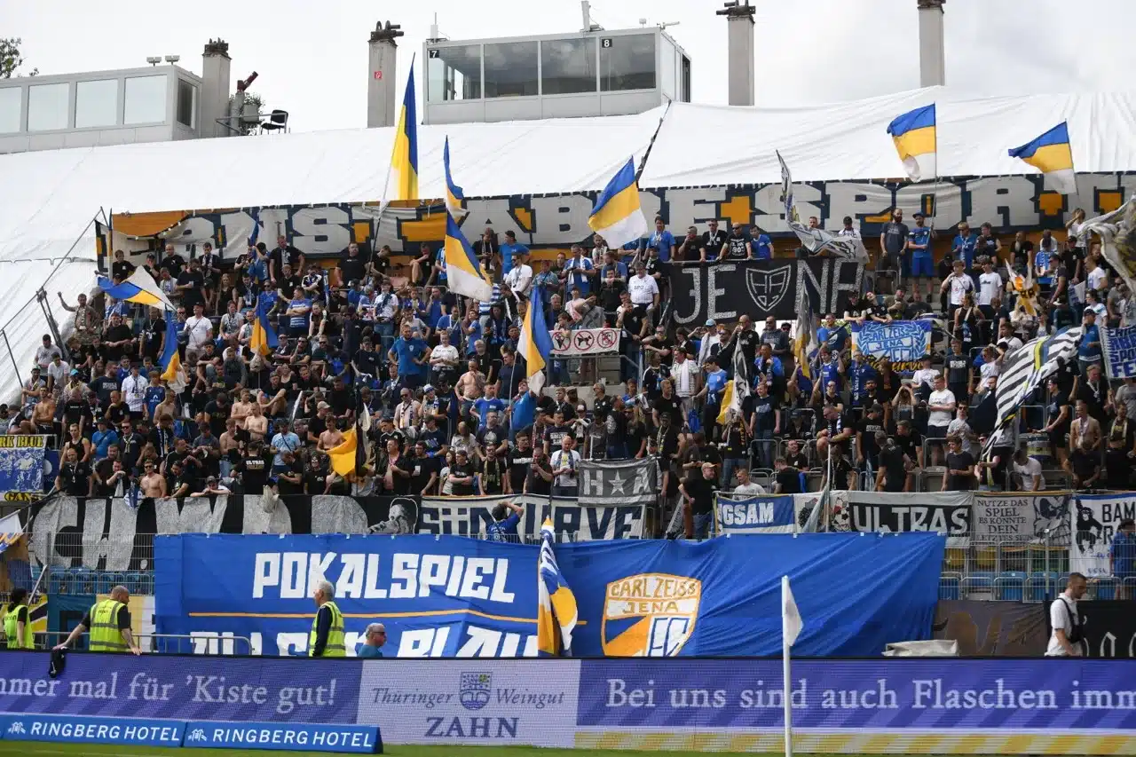 FSV 63 baut den FC Carl Zeiss Jena auf 35 FSV 63 baut den FC Carl Zeiss Jena auf 35