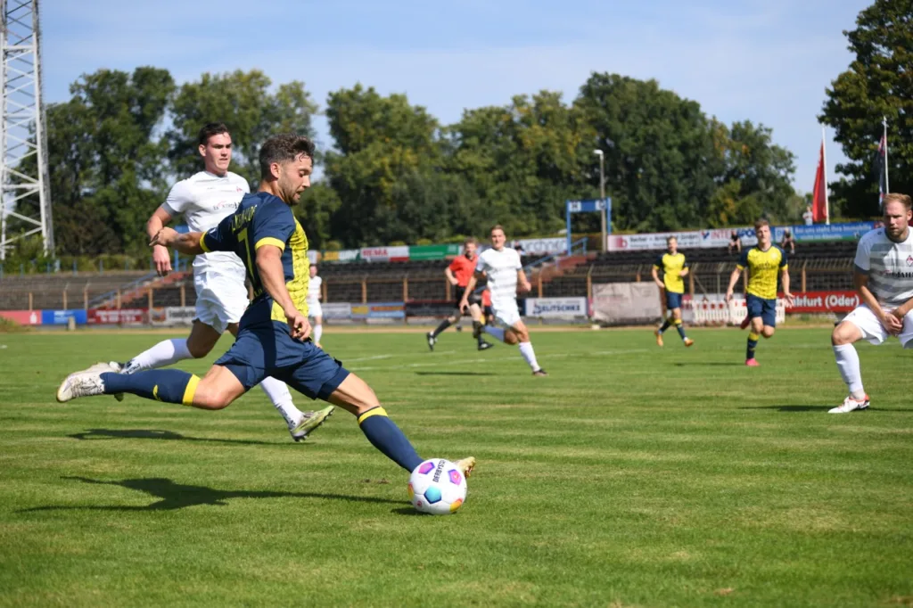 Pflicht in gut zwanzig Minuten der zweiten Halbzeit erfüllt 12