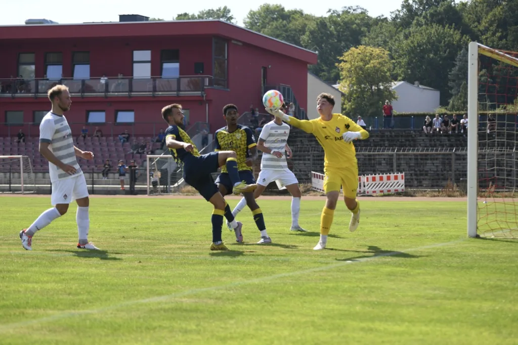 Pflicht in gut zwanzig Minuten der zweiten Halbzeit erfüllt 38