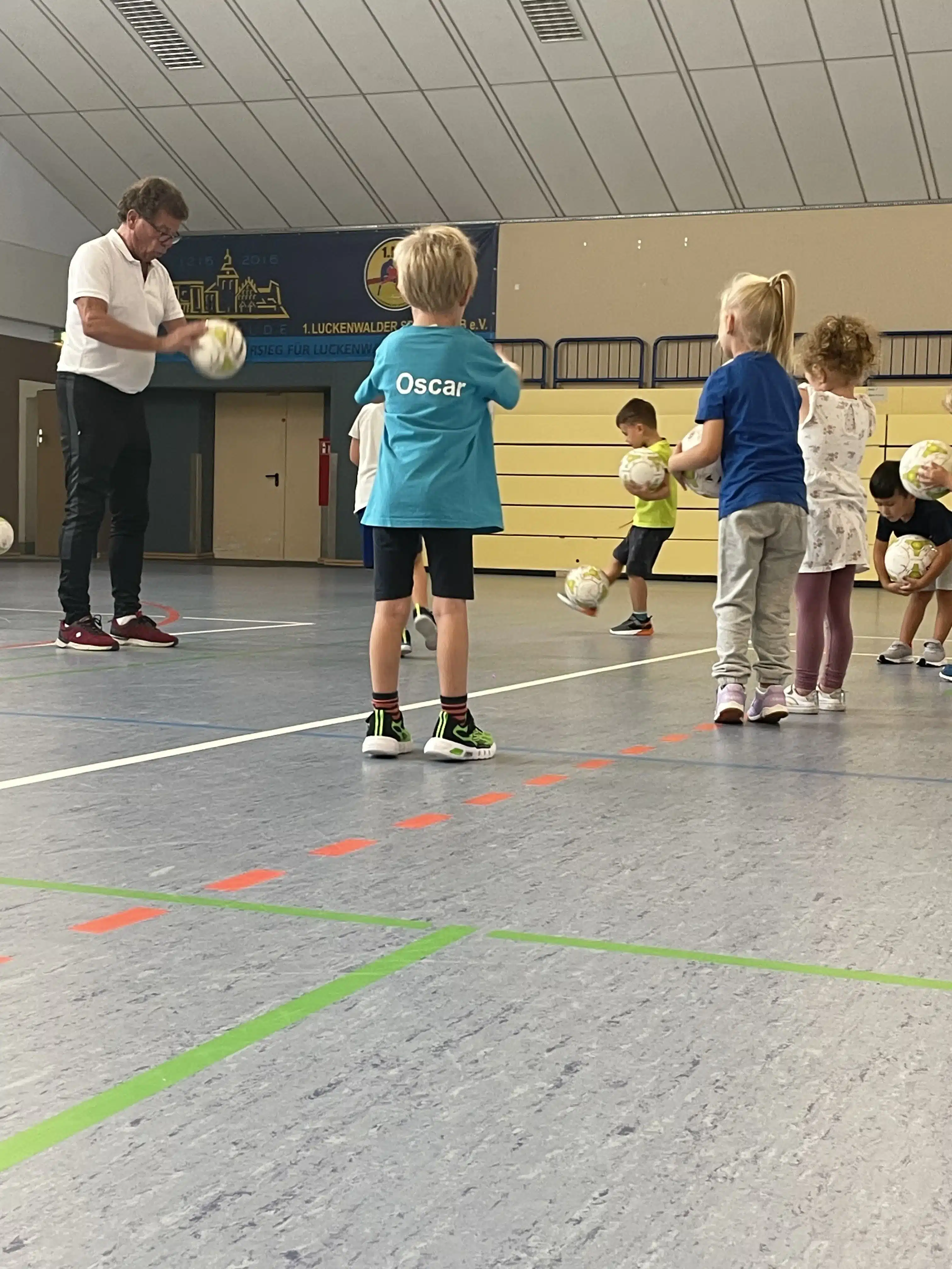 Fussballkindergarten startet mit neuem Gesicht in die Saison 2 Fussballkindergarten startet mit neuem Gesicht in die Saison 2