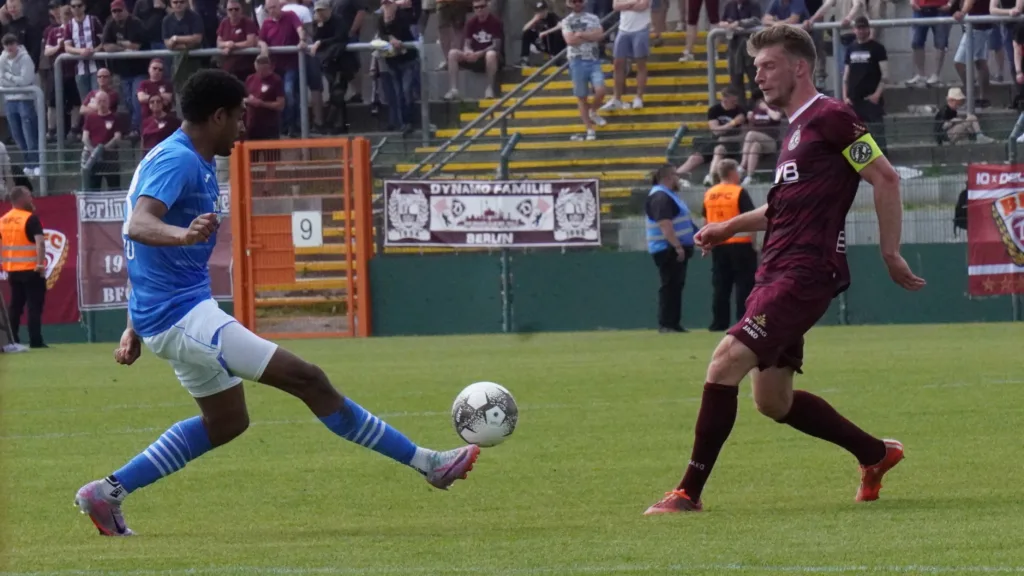 Benjamin Nwatu nun in den 20ern - Happy Birthday 5 Benjamin Nwatu nun in den 20ern - Happy Birthday 1