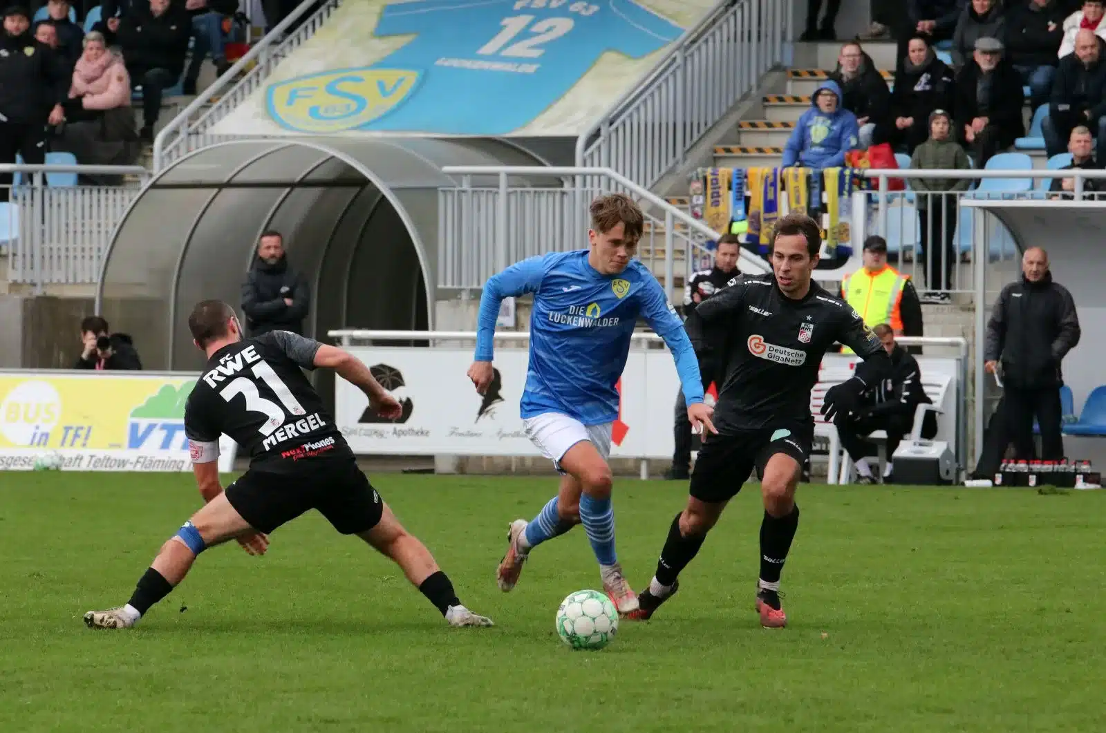 Unerwarteter hoher FSV-Sieg nach kuriosem Spielverlauf 32 Unerwarteter hoher FSV-Sieg nach kuriosem Spielverlauf 32