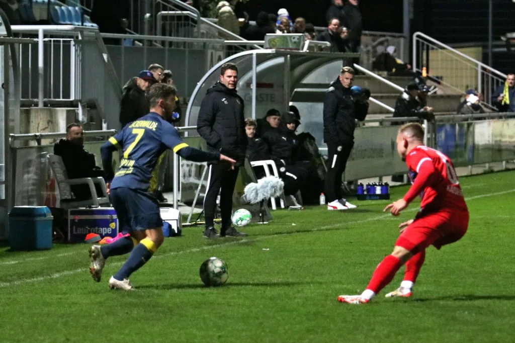 Freitagabendduell mit zahlreichen Testspielern 12 Freitagabendduell mit zahlreichen Testspielern 12