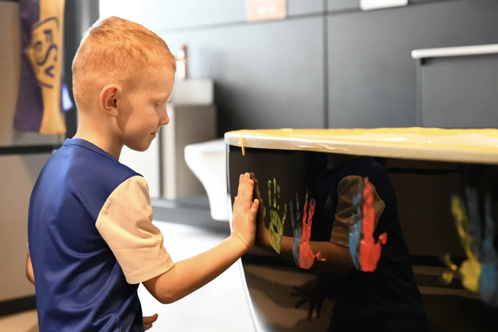 Sponsor des Fussballkindergartens eröffnet neue Ausstellung 10 Sponsor des Fussballkindergartens eröffnet neue Ausstellung 10