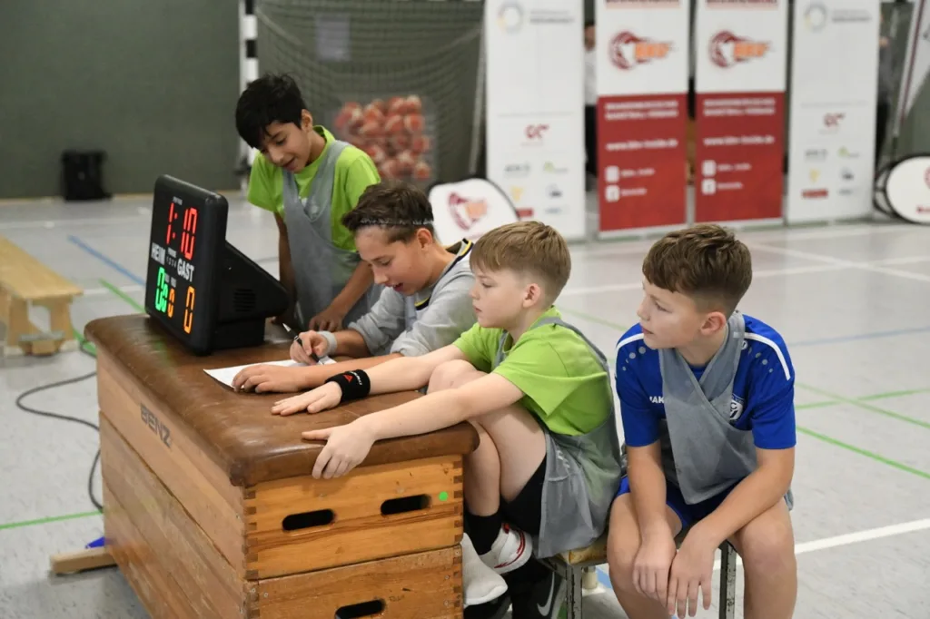 Kooperation mit dem Brandenburgischen Basketball-Verband 10 Basketball