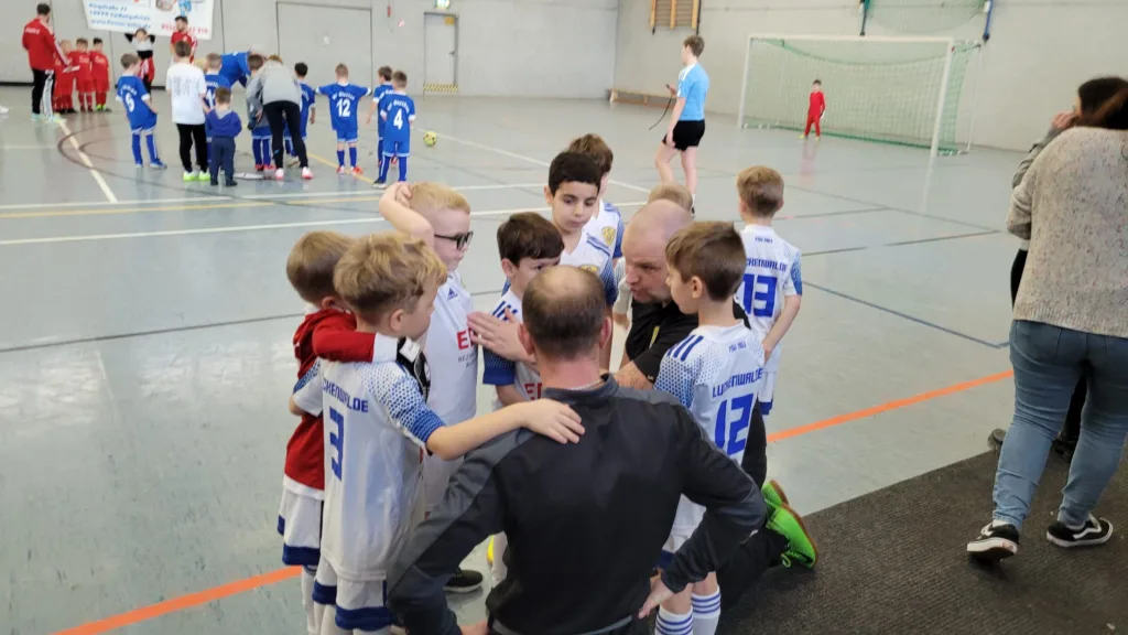 Die Bambinis des FSV 63 Luckenwalde beim JOHN-Cup 8 Die Bambinis des FSV 63 Luckenwalde beim JOHN-Cup