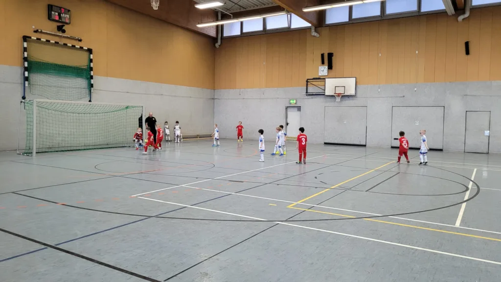 Die Bambinis des FSV 63 Luckenwalde beim JOHN-Cup 7 Die Bambinis des FSV 63 Luckenwalde beim JOHN-Cup