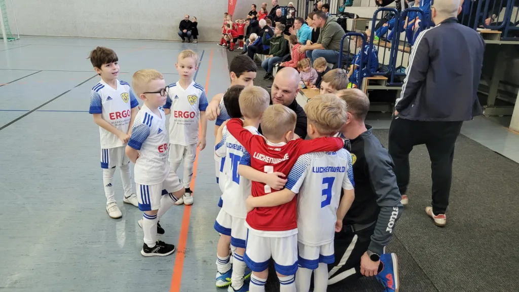 Die Bambinis des FSV 63 Luckenwalde beim JOHN-Cup 5 Die Bambinis des FSV 63 Luckenwalde beim JOHN-Cup