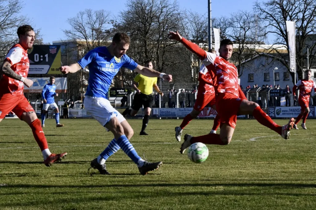 Nicht ganz unverdienter Auswärtssieg der Gäste 11