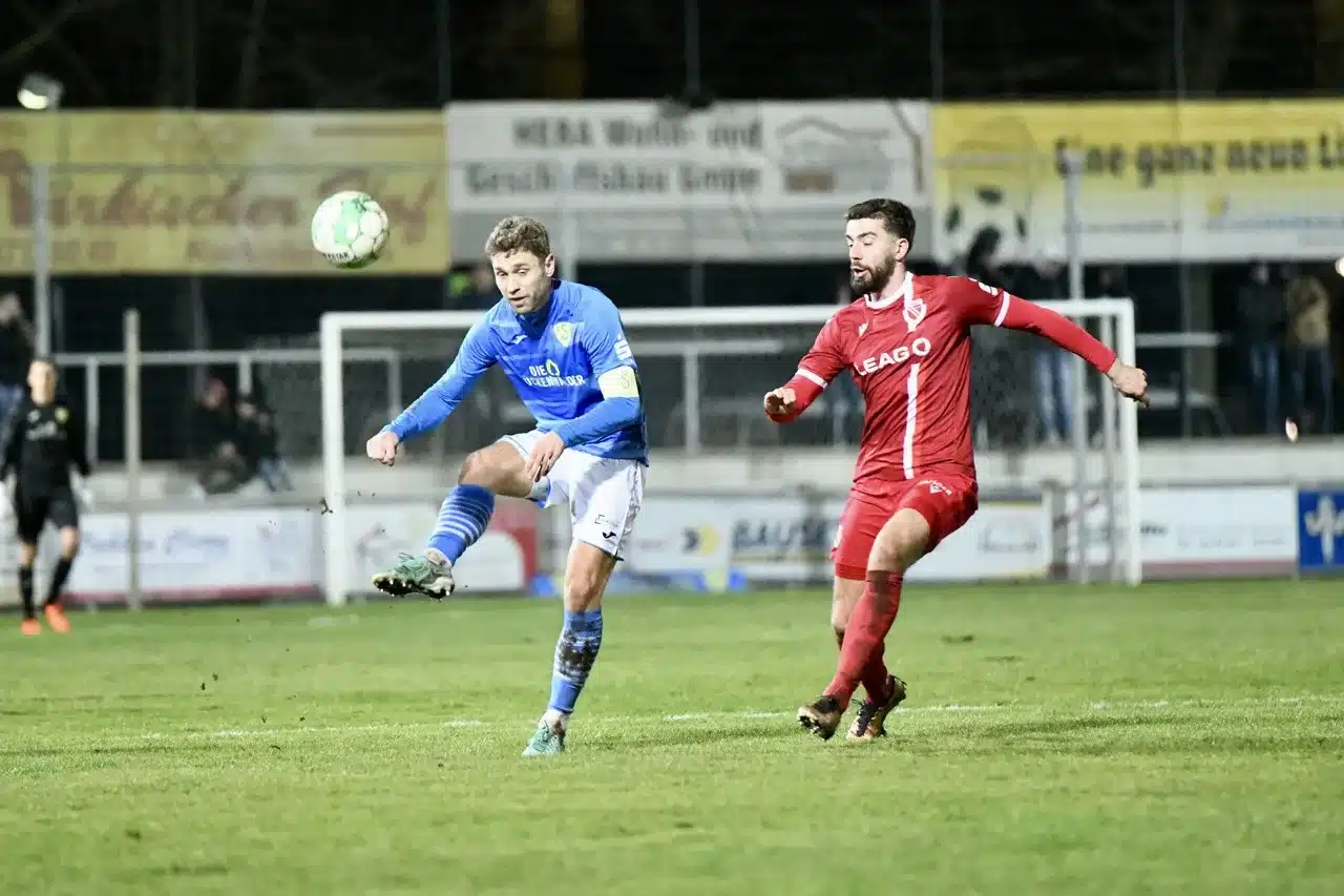 Verdientes Unentschieden nach direkt verwandelter Ecke 7 Verdientes Unentschieden nach direkt verwandelter Ecke 7