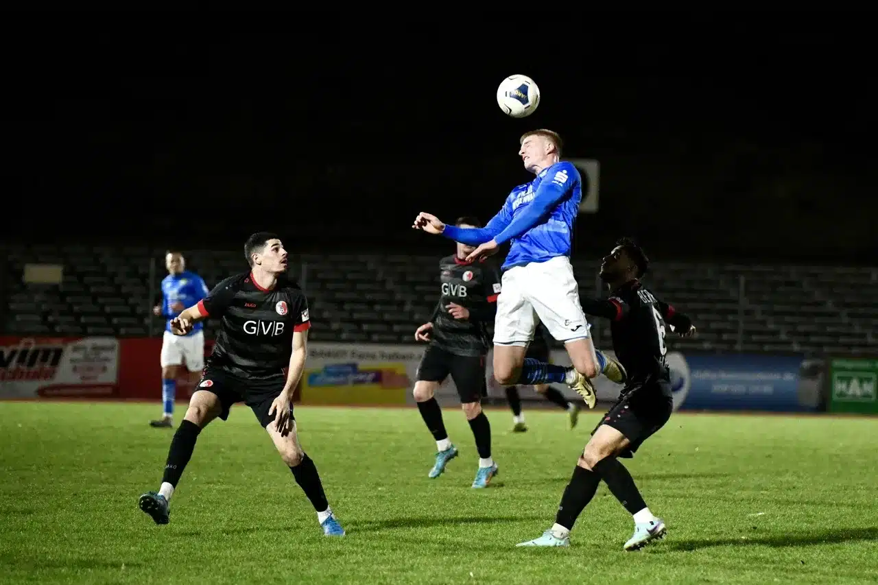 Bittere Niederlage beim Berliner AK 11