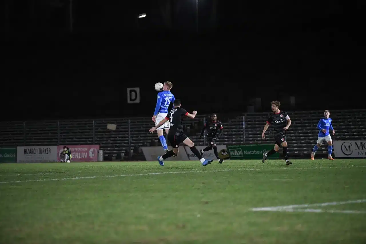 Bittere Niederlage beim Berliner AK 14