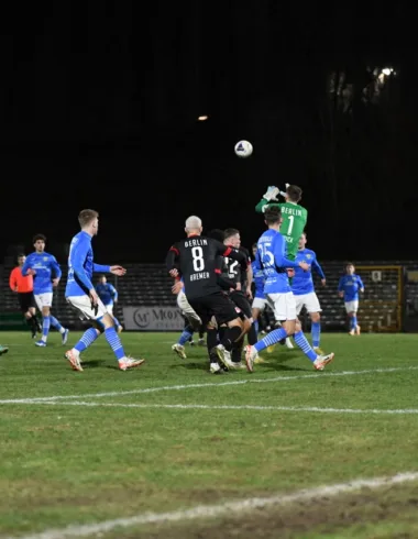 Bittere Niederlage beim Berliner AK 9