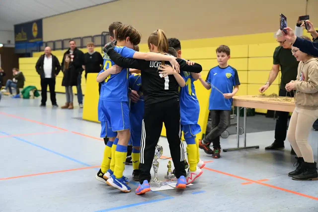 Blaues FSV-Team gewinnt Trockenbau Markwart-Cup 40