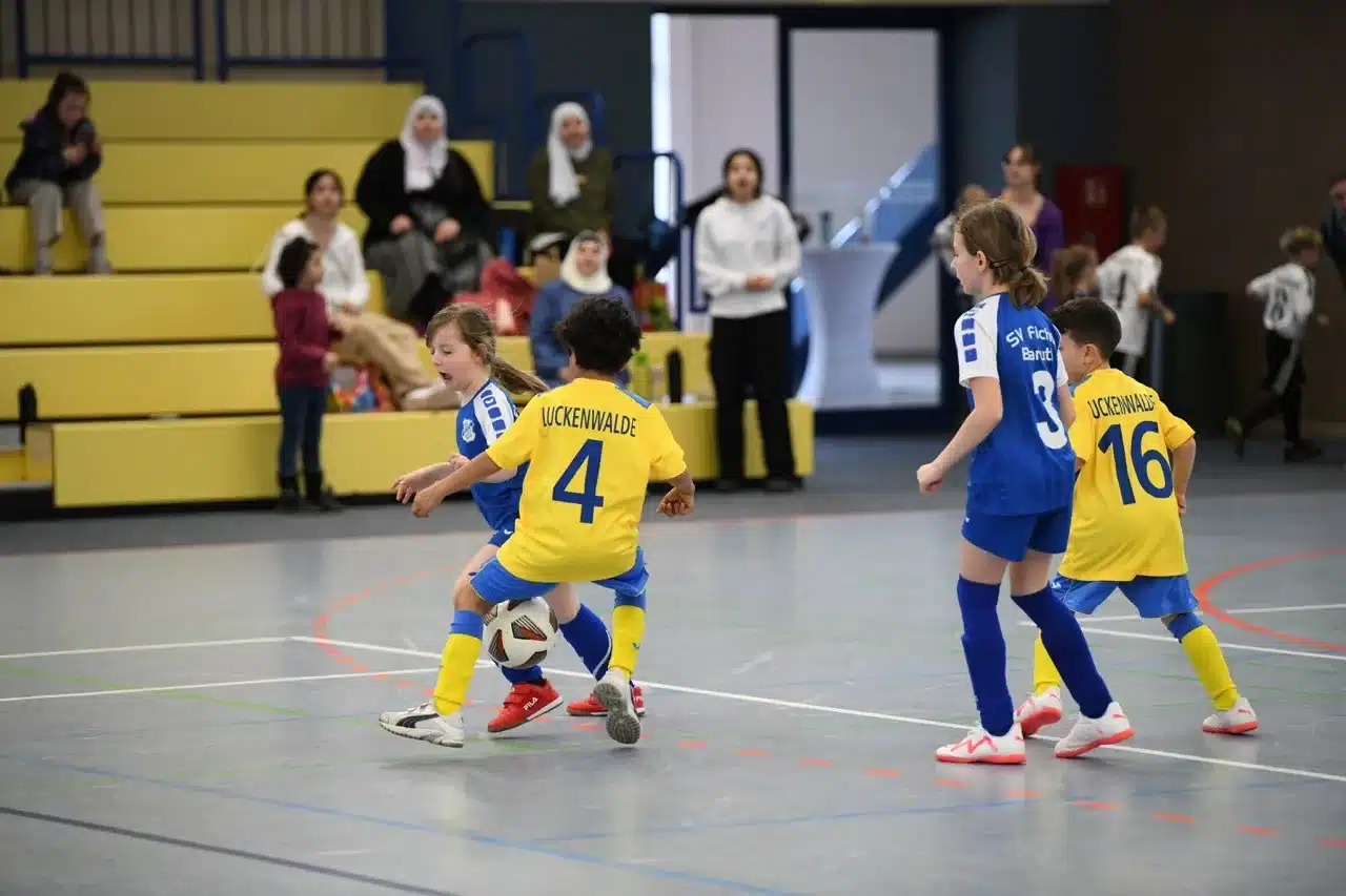 Blaues FSV-Team gewinnt RS Fliesen-Design-Cup 4