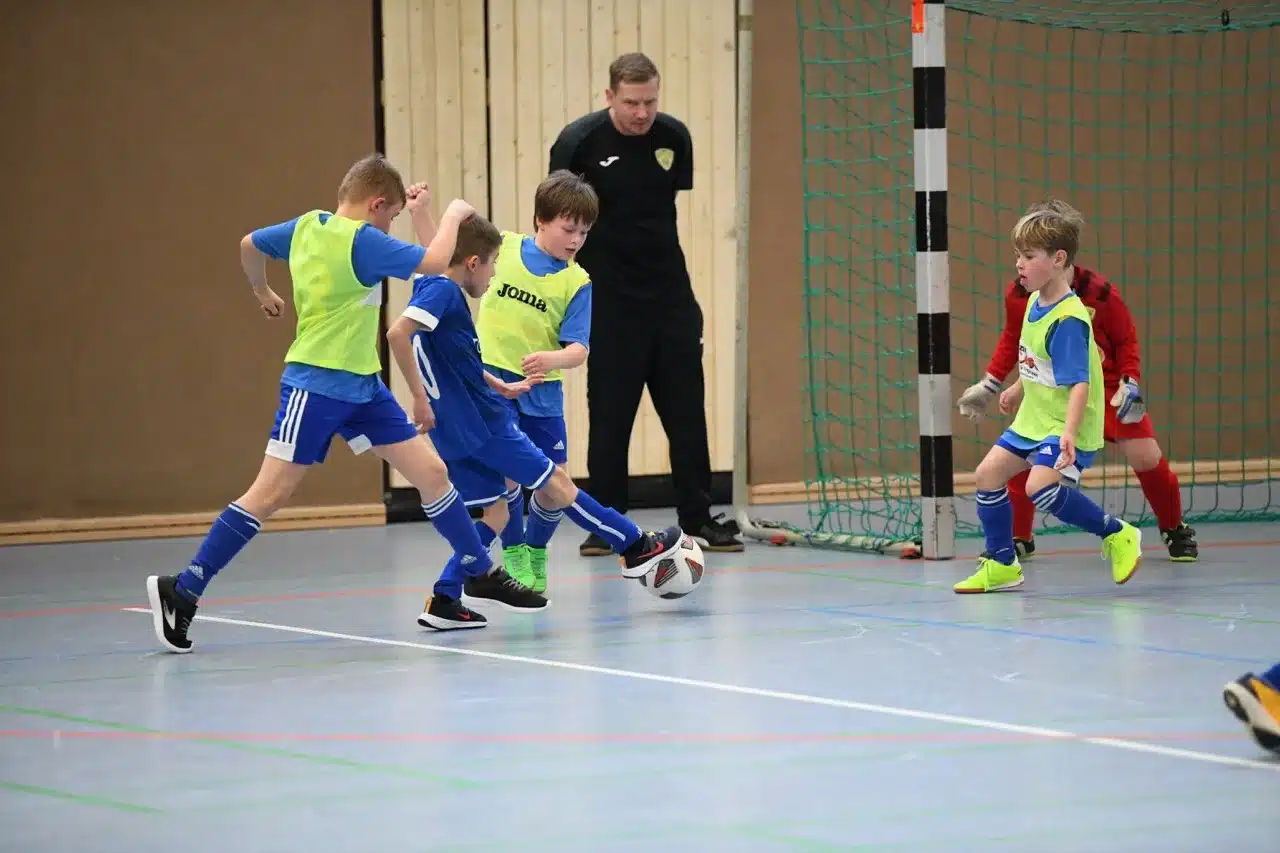 Blaues FSV-Team gewinnt RS Fliesen-Design-Cup 6