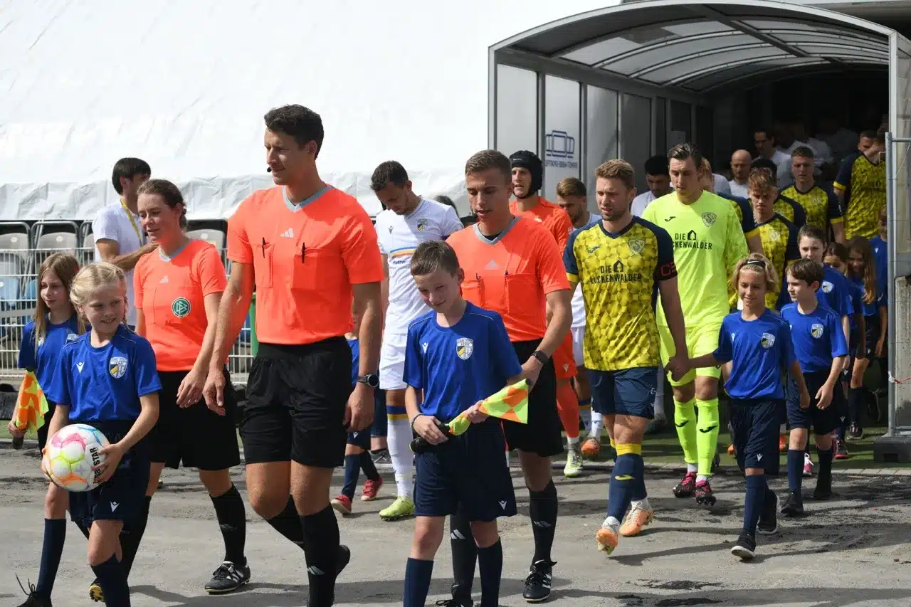 Tim Kohnert leitet das Brandenburg-Derby 1