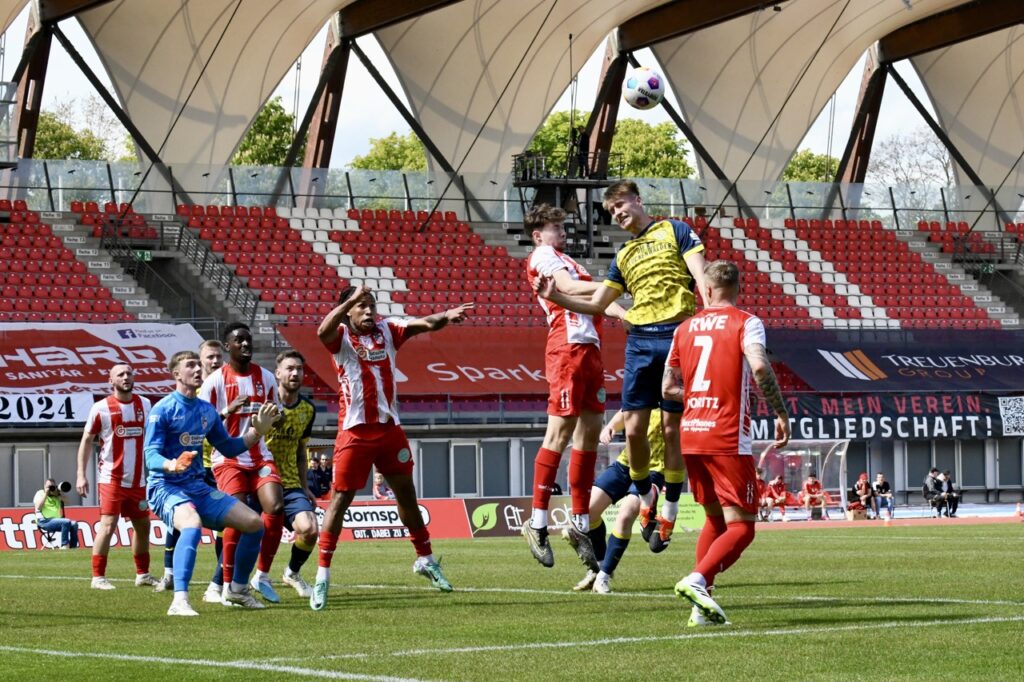 Gebrauchter Tag für den FSV im Erfurter Steigerwald 12