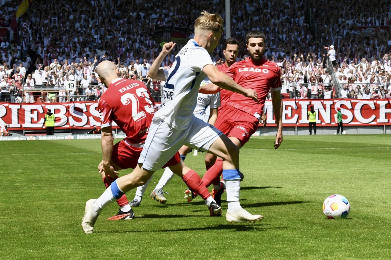 Der FSV verschiebt Energies Aufstiegsparty 17