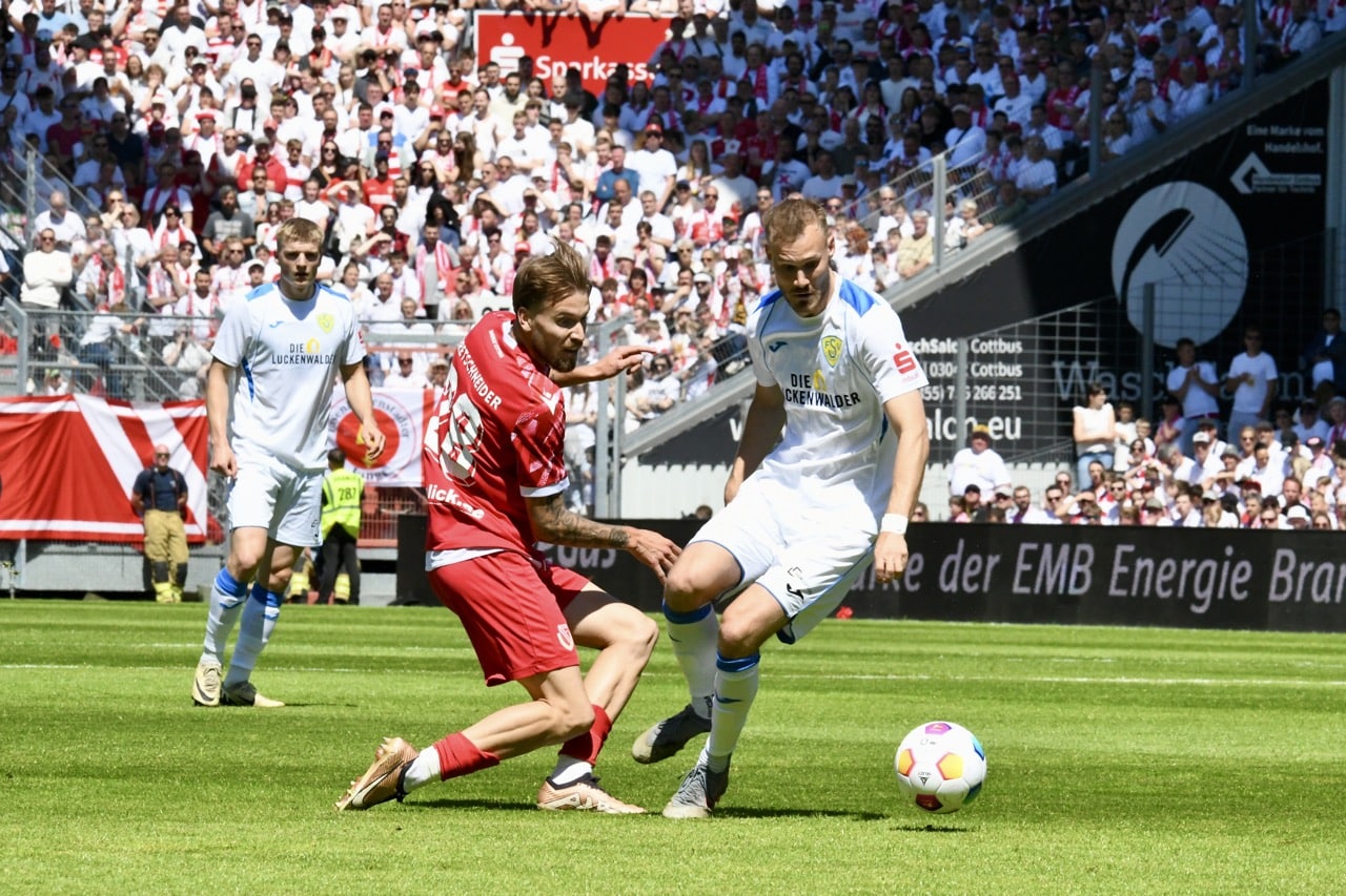 Der FSV verschiebt Energies Aufstiegsparty 18