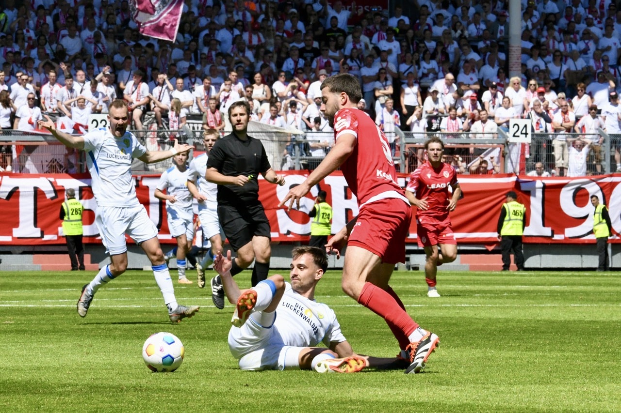 Der FSV verschiebt Energies Aufstiegsparty 23