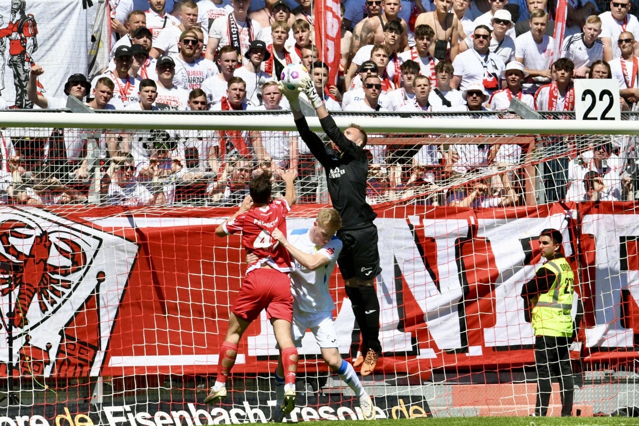 Der FSV verschiebt Energies Aufstiegsparty 27