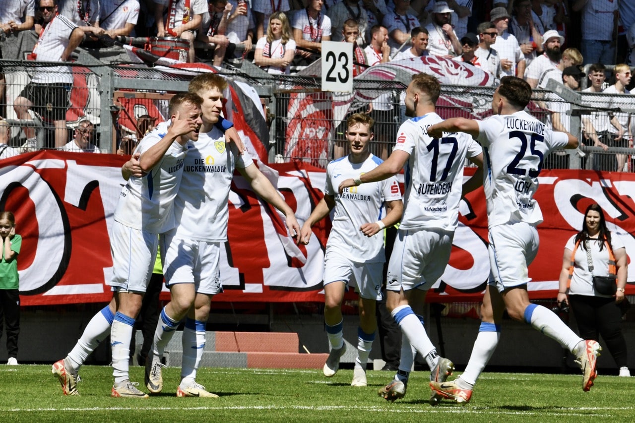 Der FSV verschiebt Energies Aufstiegsparty 6