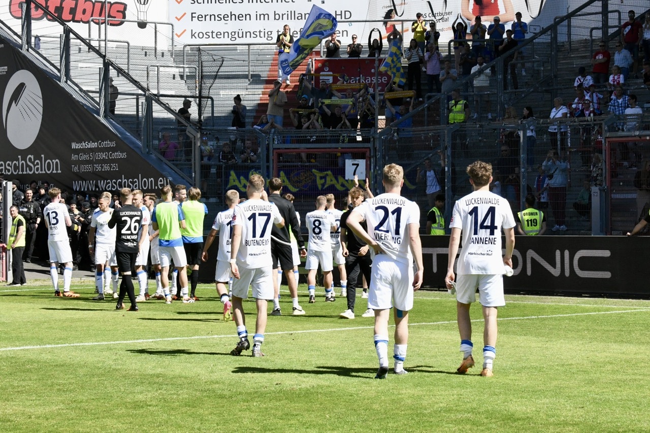 Der FSV verschiebt Energies Aufstiegsparty 52