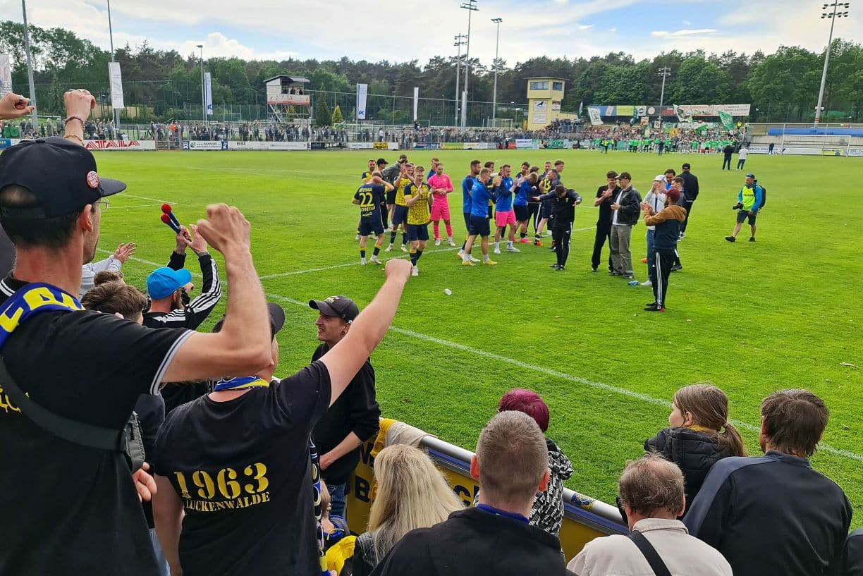 Danke an den Support unseres Fanklubs 11