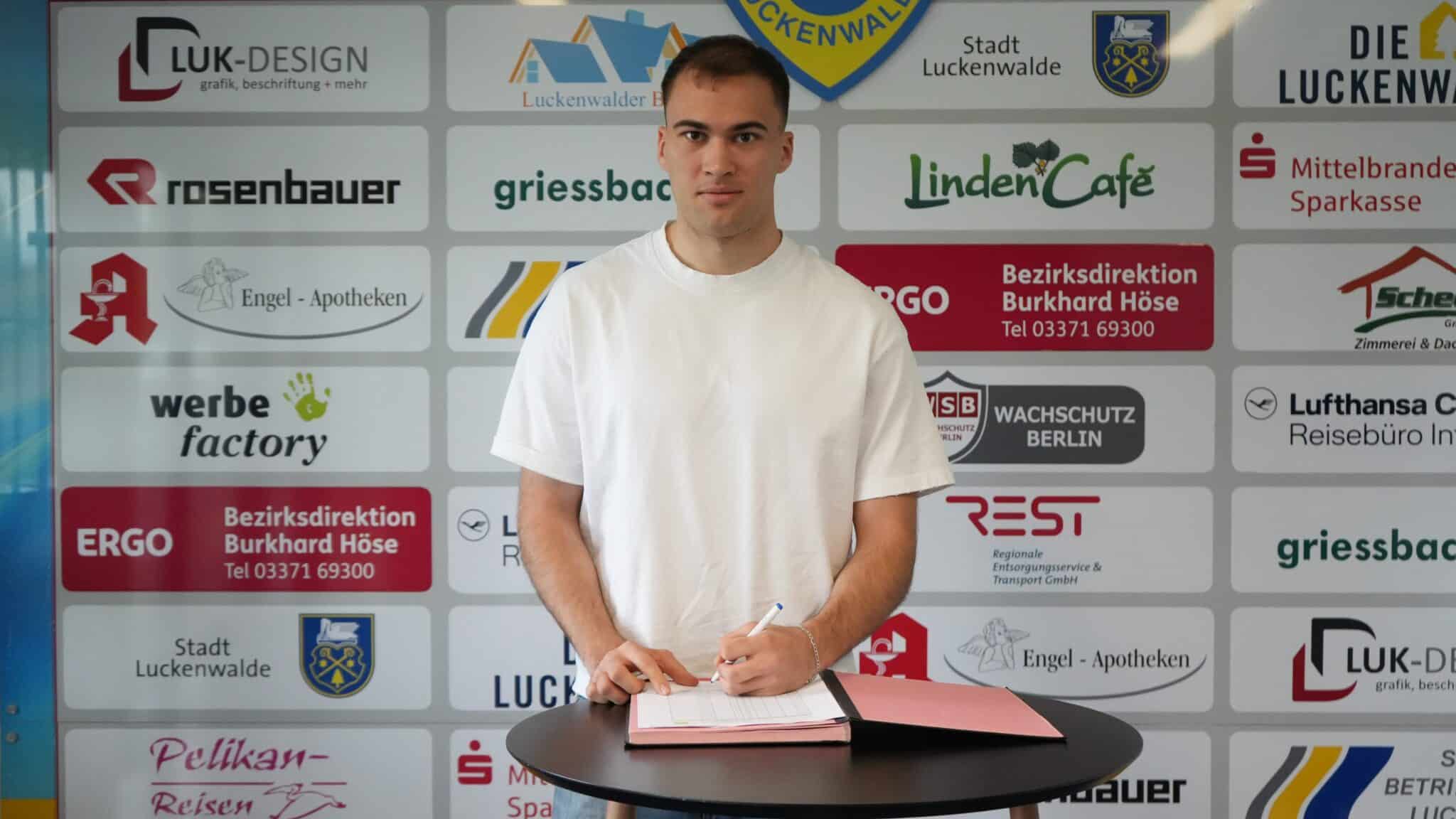 Vertragsverlängerung mit Simon Gollnack 1